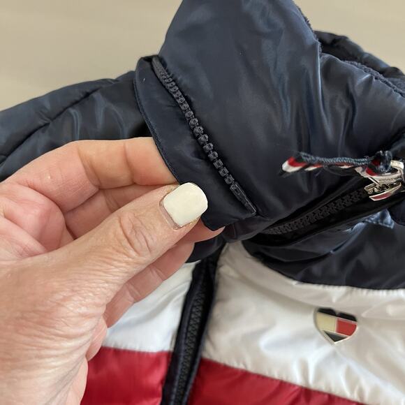 Unisex Kids Tommy Hilfiger Puffer Coat Winter Jacket Heart Logo 7 Blue Red White - Picture 7 of 7
